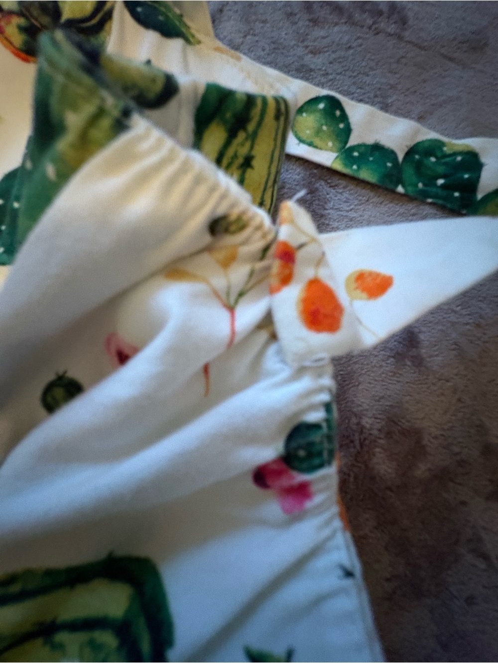 White Cactus-Print Sleeveless Mini Dress with Green Botanical Motif - Picture 8 of 12